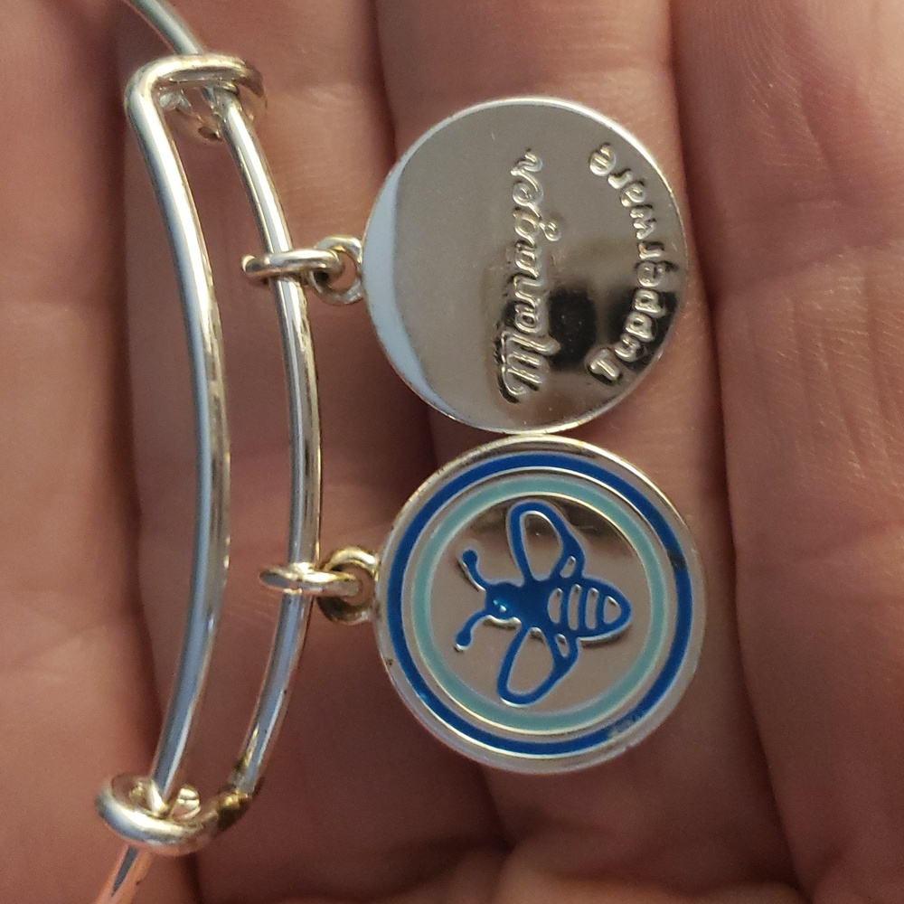 Tupperware recognition bracelet - manager